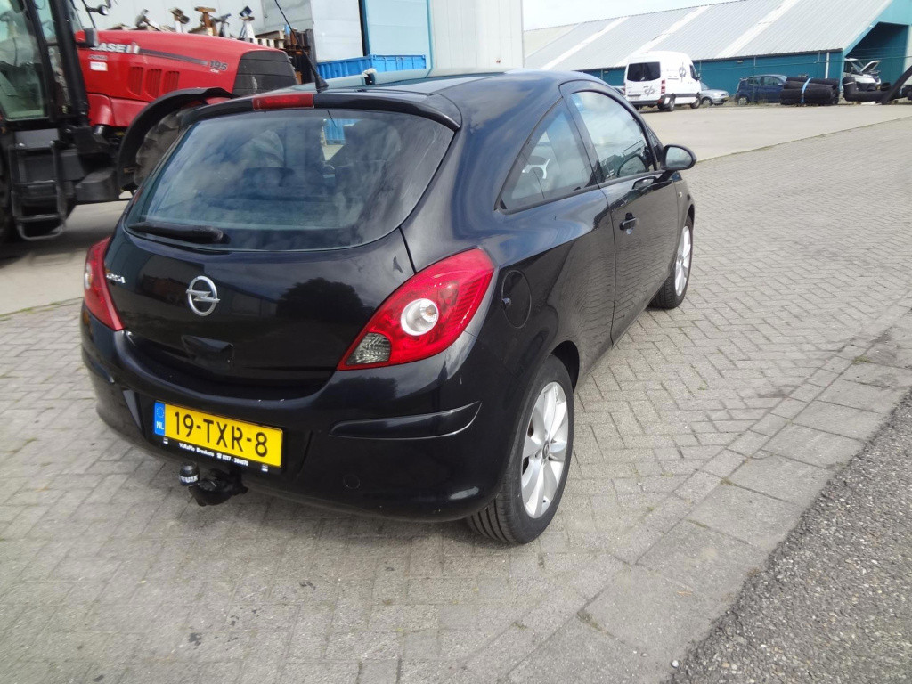 Opel Corsa 1.2 ecoflex anniversay edition lpg