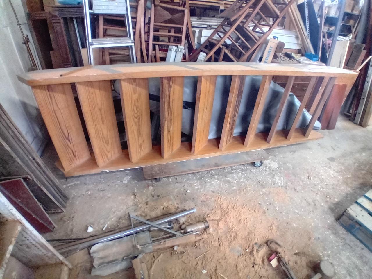 2 Trappen, massief beuken.