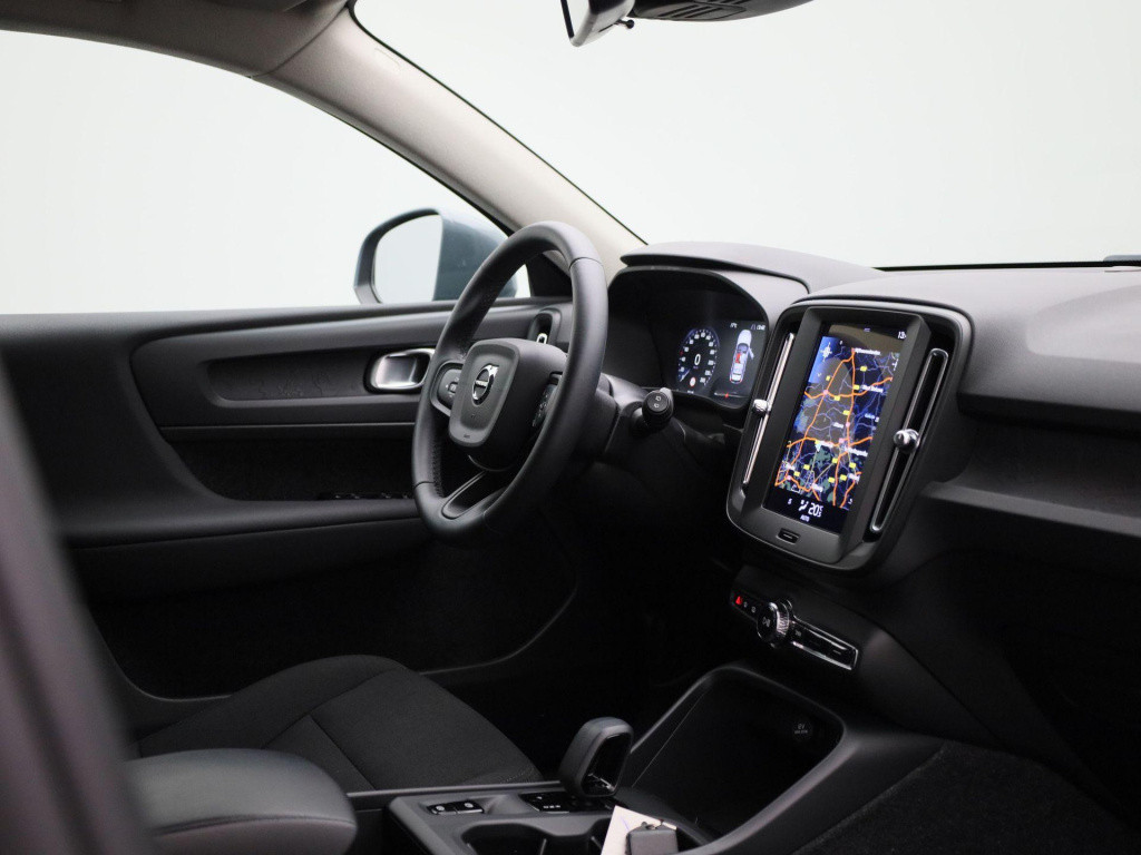 Volvo XC40 1.5 t3 momentum | automaat | lmv | navigatie | virtual cockpit |