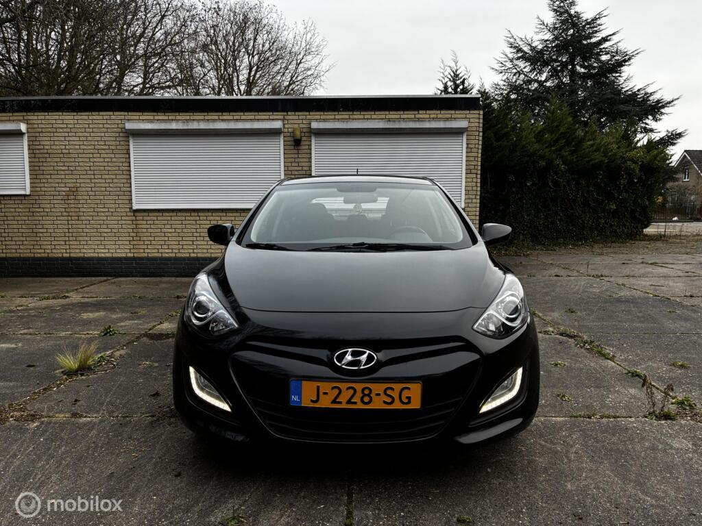 Hyundai i30 1.4 Cruise Clima Led 5Deurs km165.001Nap BJ2012