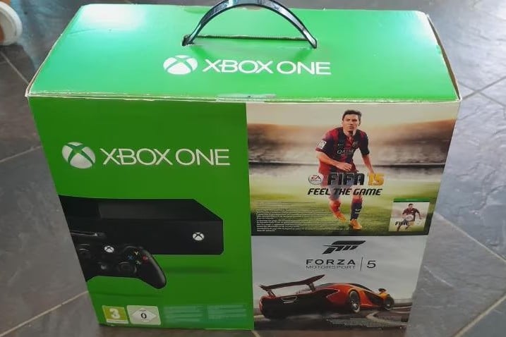 Xbox one console met controller in originele DOOS