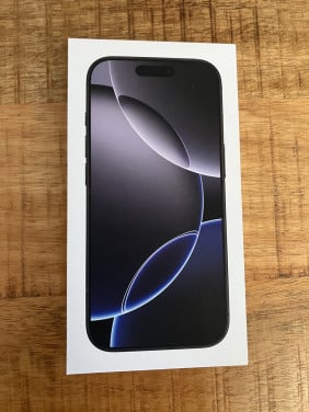 Iphone 16 pro zwart 128GB Nieuw !