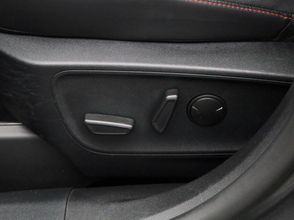 Ford Kuga 2.5 phev st-line x | panoramadak | trekhaak | winter pack | apple