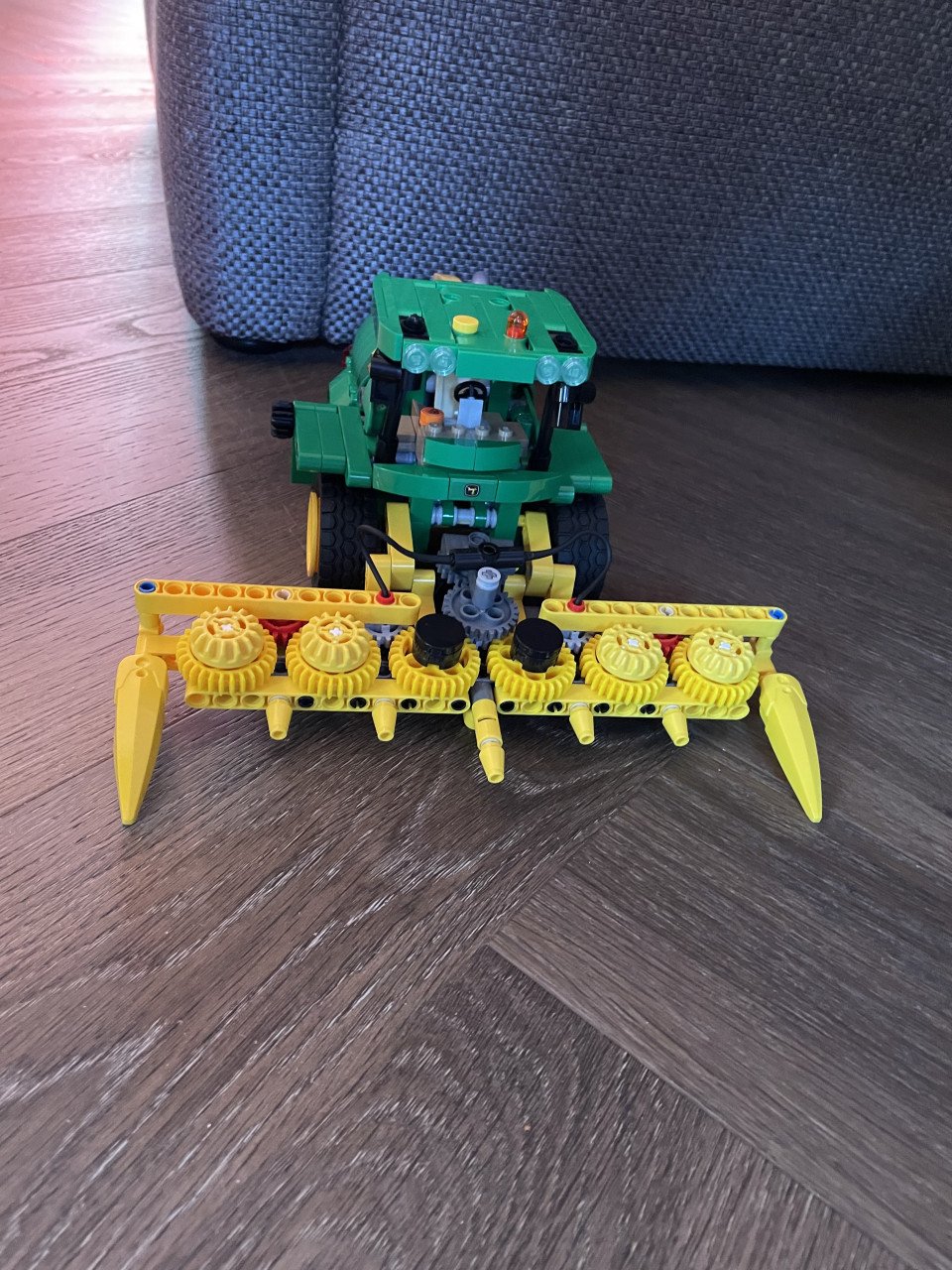 Lego Technic: John deere 9700 forage harvester 42168