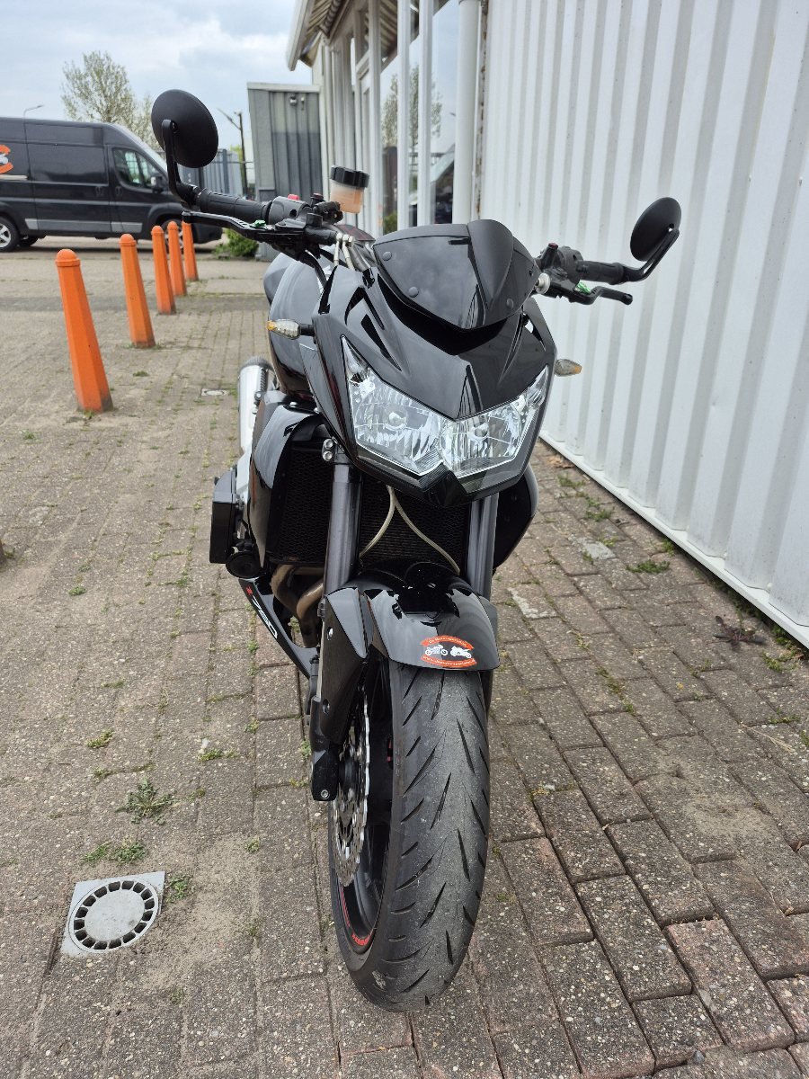 Kawasaki Z750 uit 2009 met veel extra's