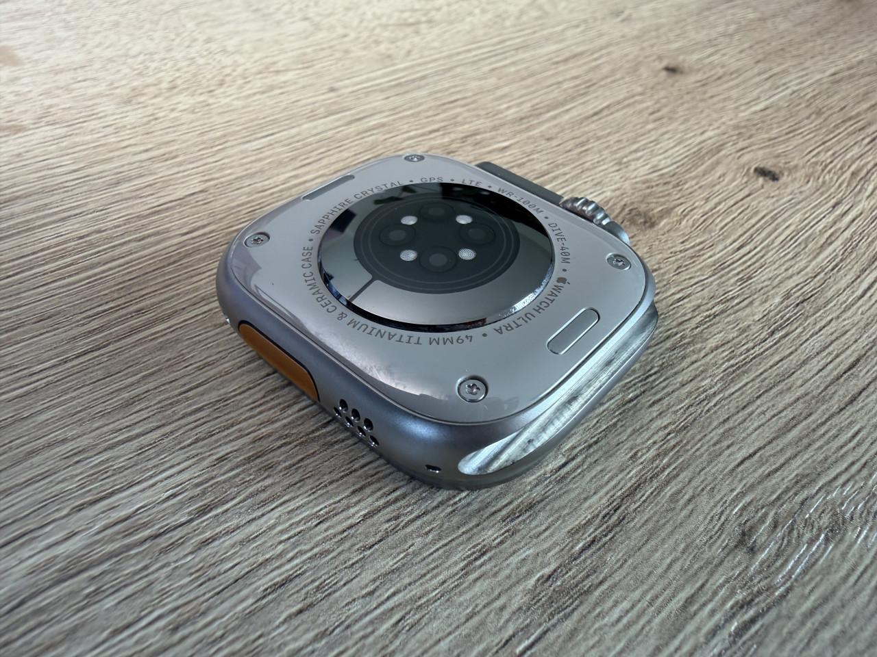 Apple Watch Ultra 49mm titanium