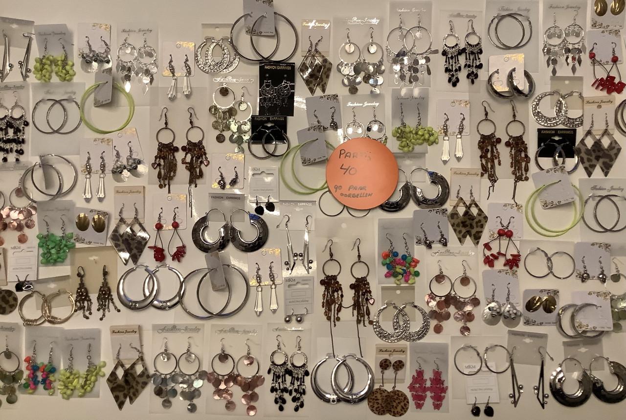 Partij prachtige oorbellen. (Partij 40)