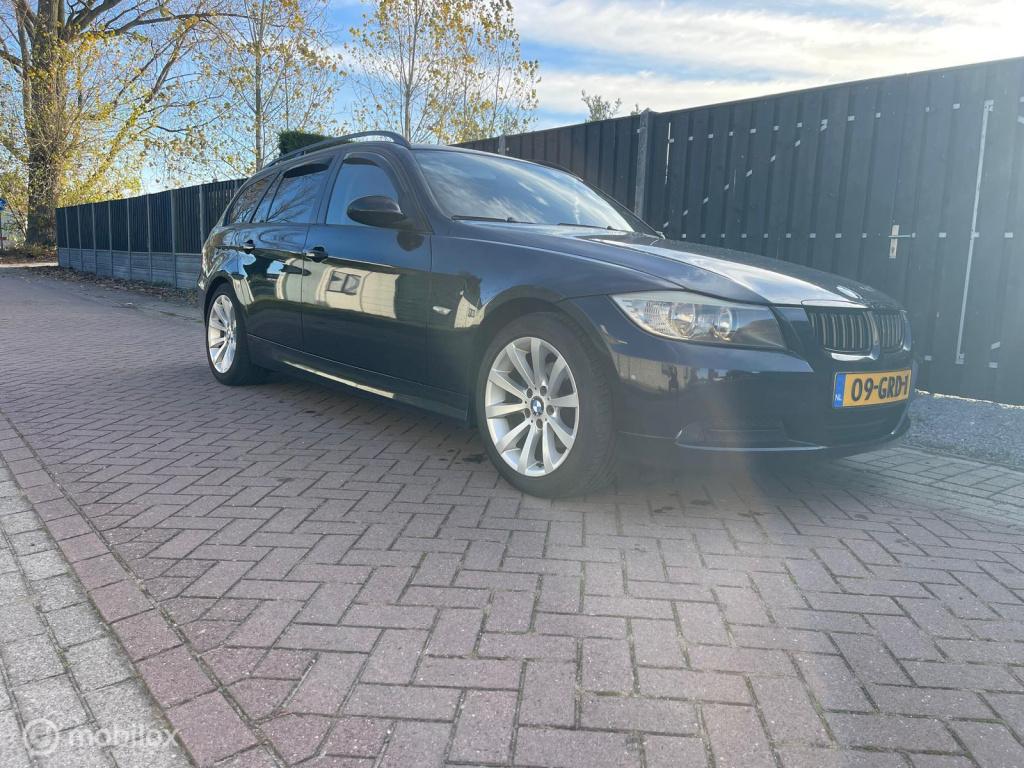 BMW 3-serie touring 318i executive