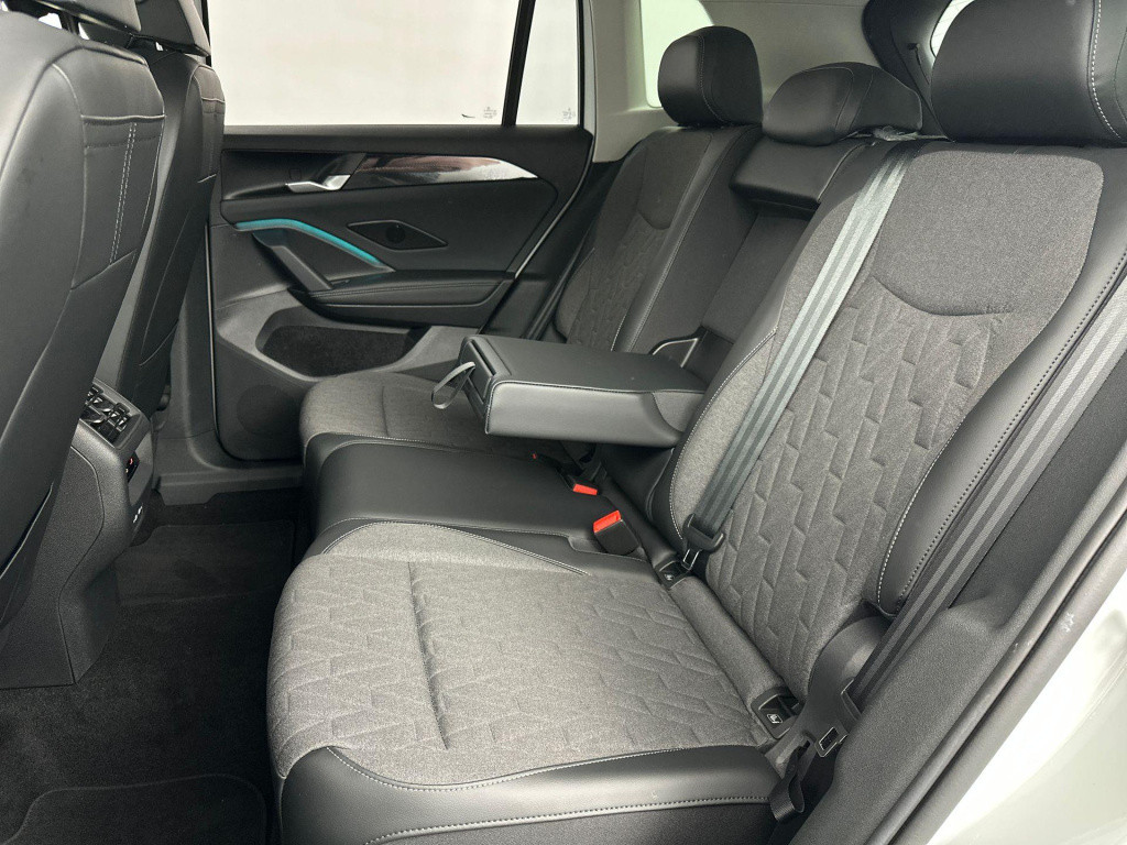 Volkswagen Tiguan life edition 1.5 tsi ehybrid 150 kw 204 pk 6