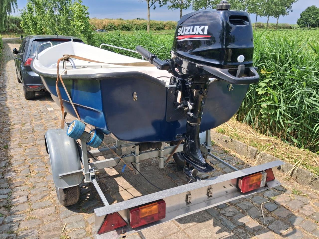Motorboot