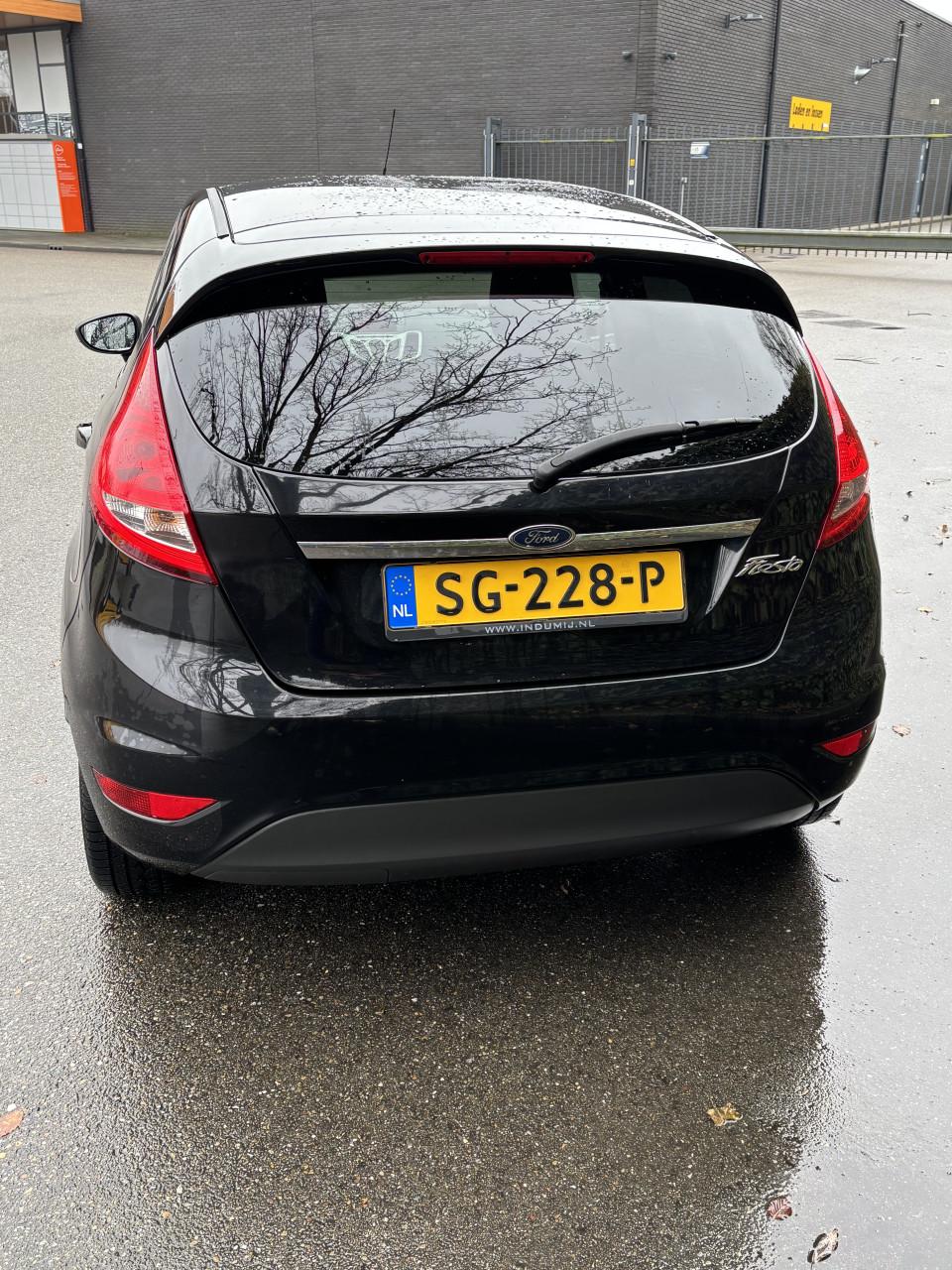 Ford Fiësta 1.25 60KW 5DR 2010 Zwart