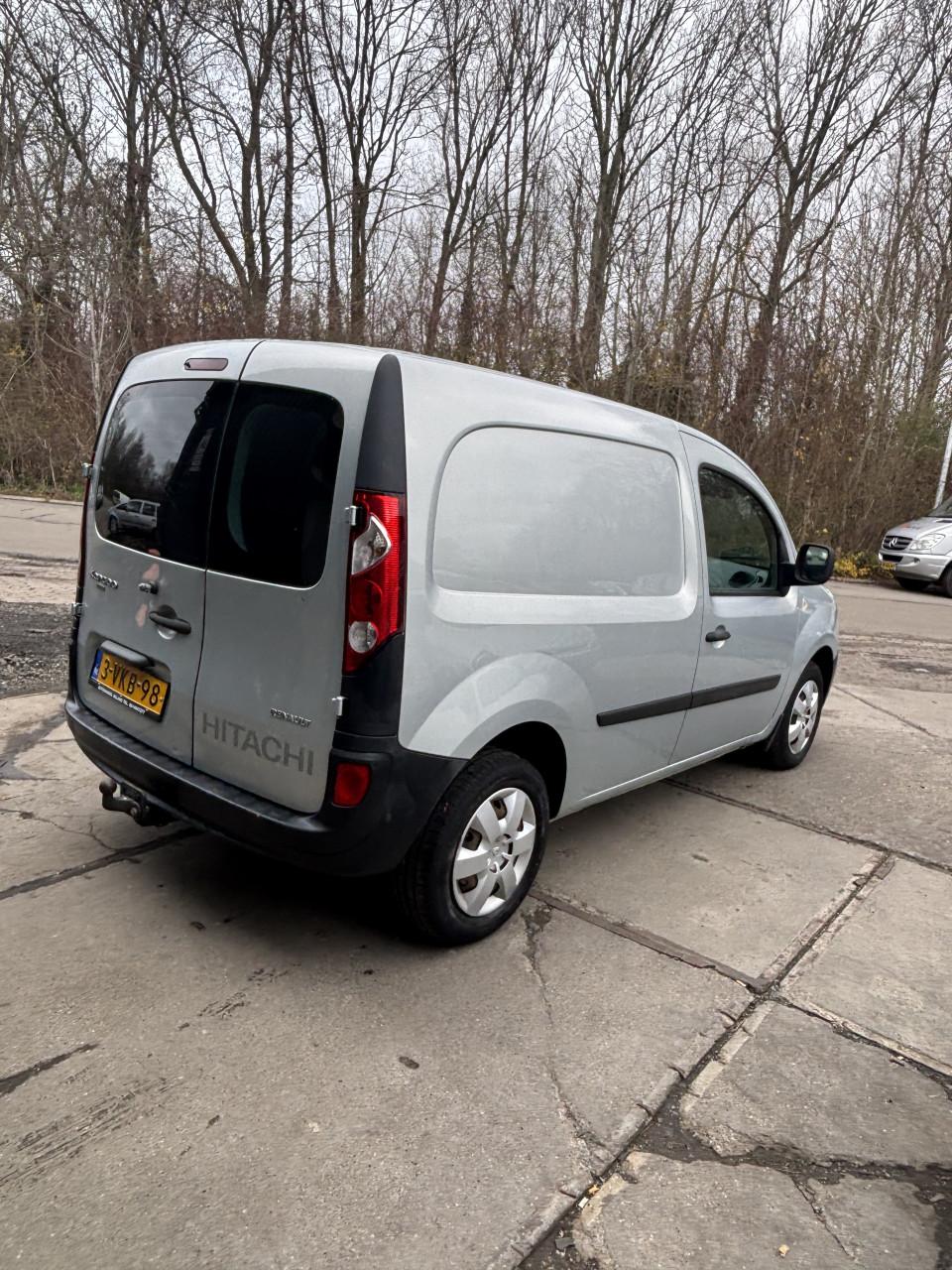 Renault kangoo met een jaar apk!