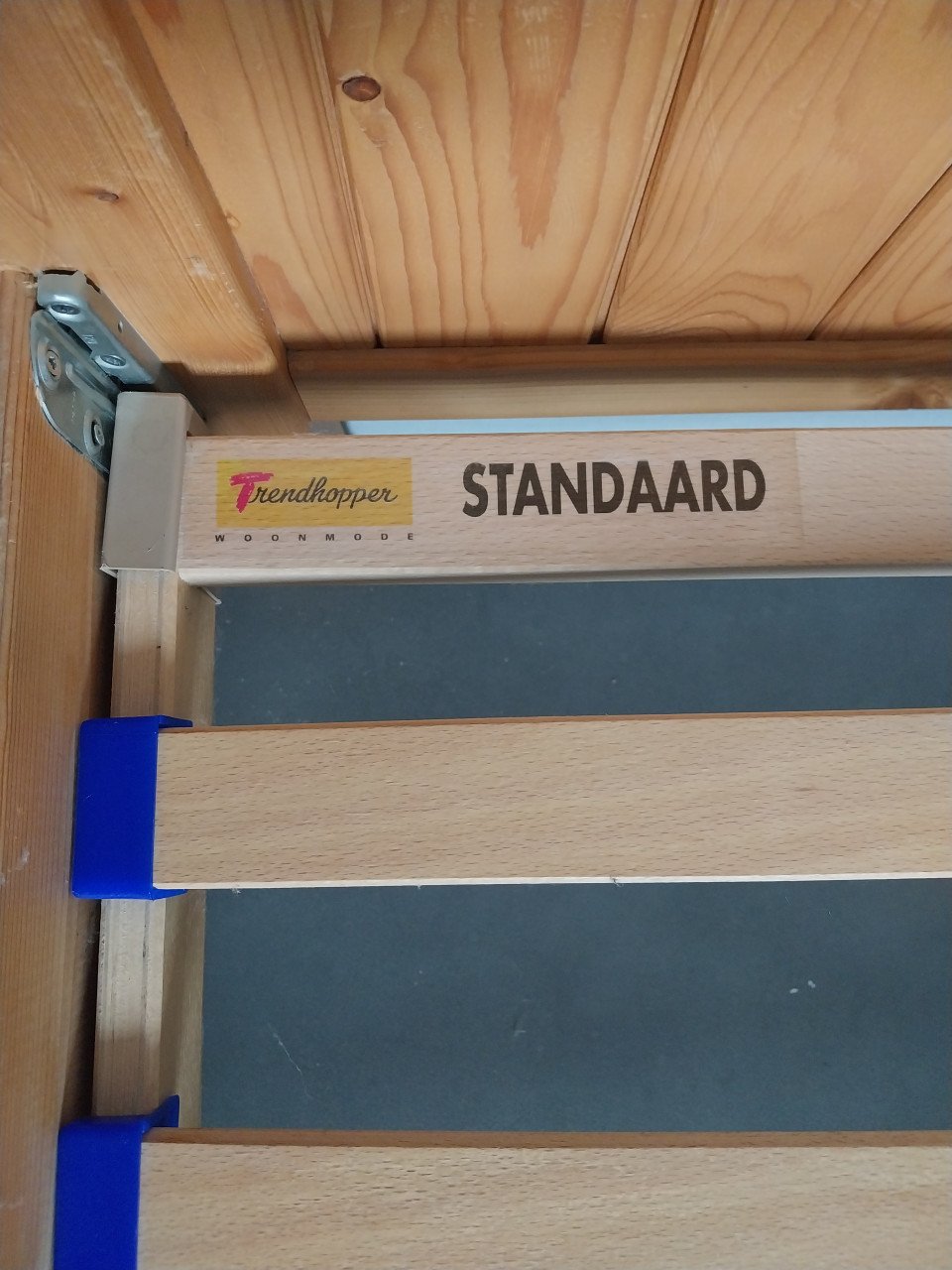 Stevig grenenhouten ledikant bed 90 x 200 cm met losse lattenbodem