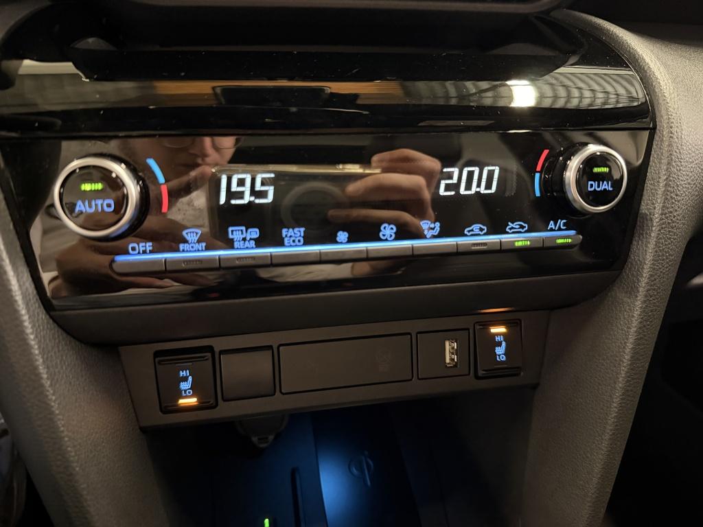 Toyota Yaris Cross 1.5 hybrid launch ed| pano| jbl| hud| adap.cruise| leder