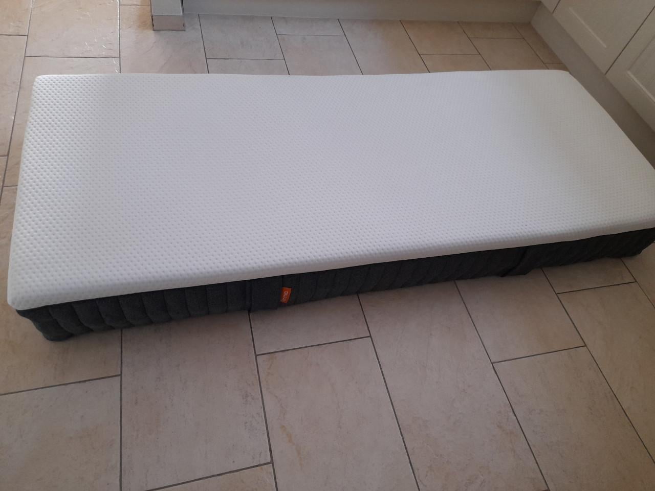 Dik matras 80 x 200 x 25 ( z.g.a.n.)