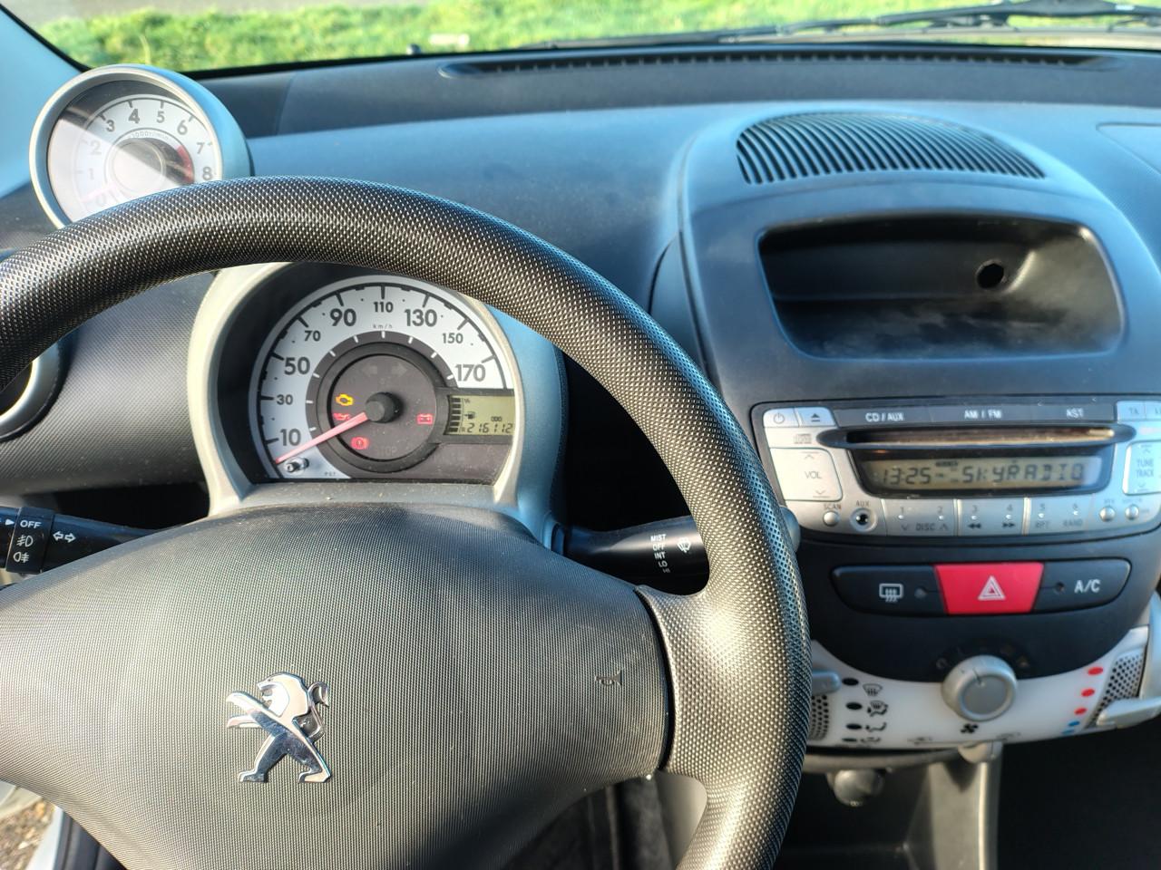 Peugeot N107 1.0 70pk