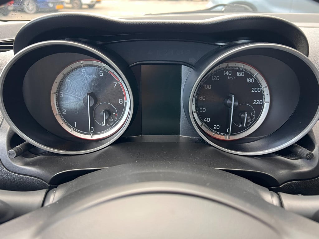 Suzuki Swift 1.0 stijl smart hybrid, camera, carplay enz...