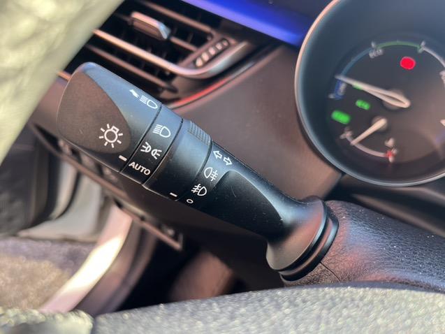 Toyota C-hr 1.8 hybrid bi-tone | leer | 18'' | camera | nav | 73.000km!