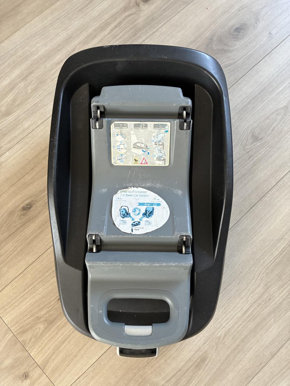 Maxi cosi pebble + familiefix