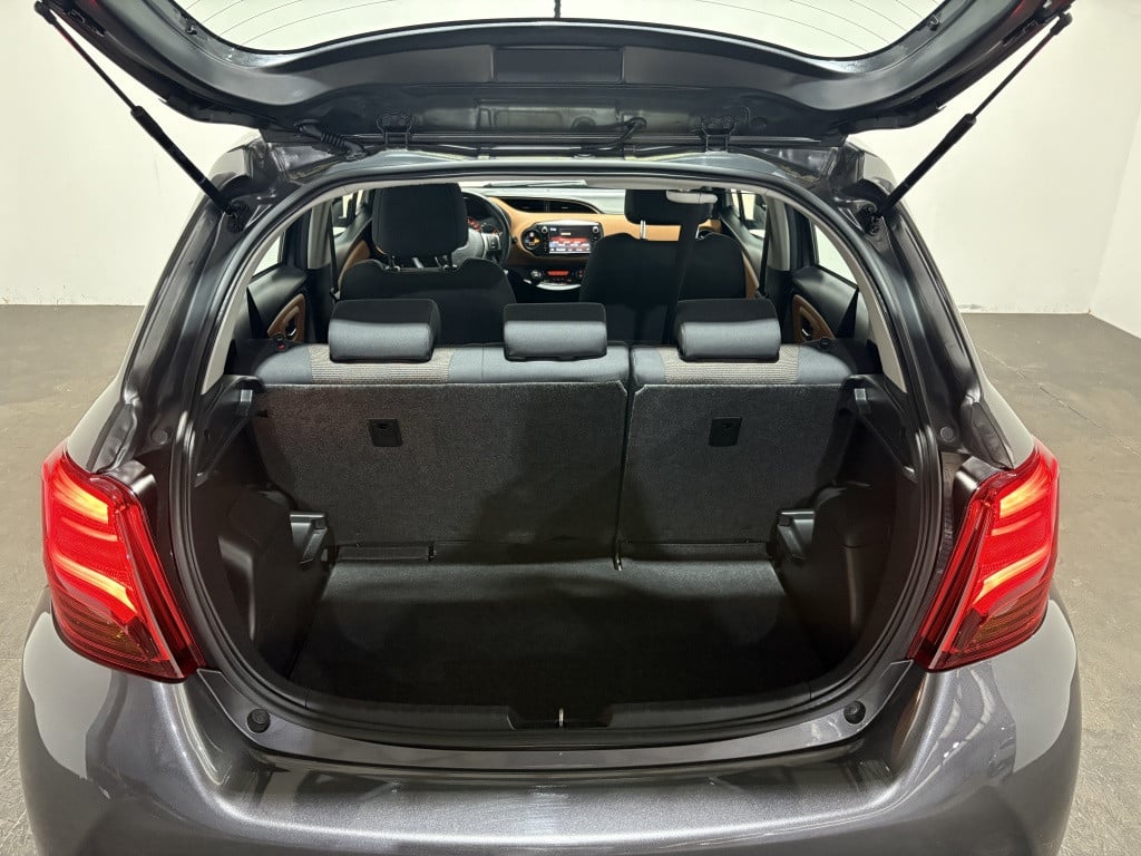 Toyota Yaris 1.3 vvt-i style