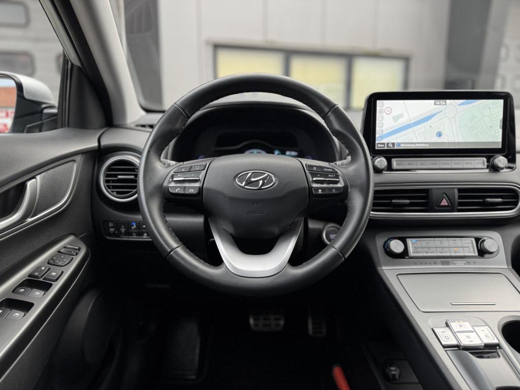 Hyundai Kona ev fashion 64 kwh soh 97%, 3-fase lader