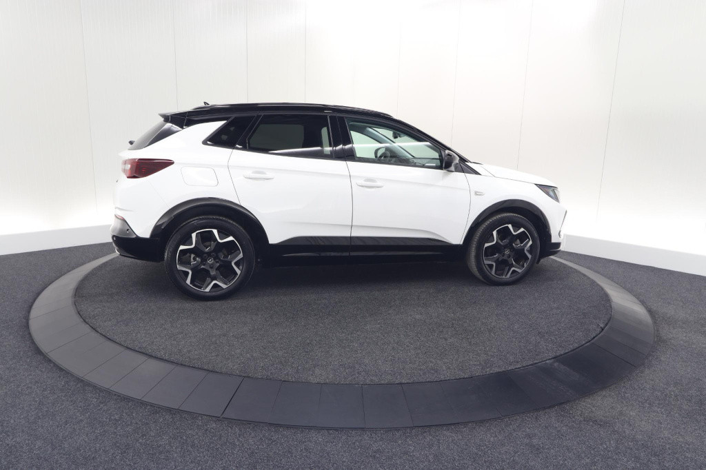 Opel Grandland turbo 130 at8 ultimate | camera | adaptieve cruise control |
