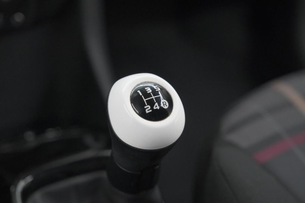 Peugeot 108 1.0 e-vti première | camera | climate control | 15 inch lichtme