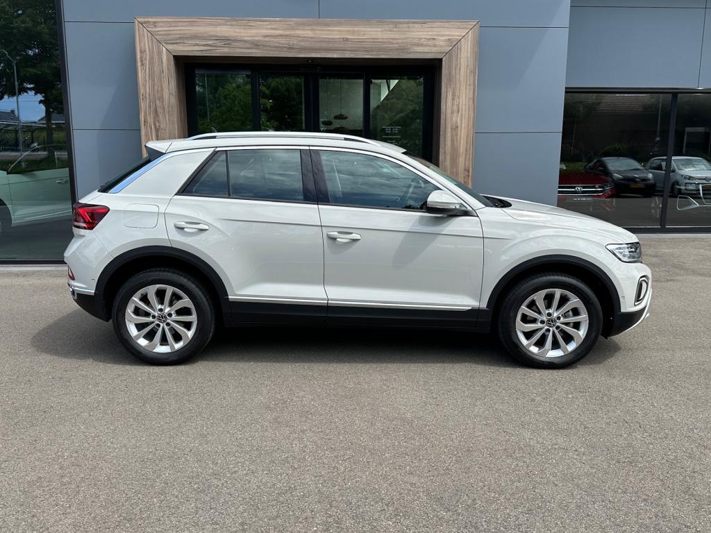 Volkswagen T-roc 1.5 tsi 150pk dsg style carplay | camera | keyless | elek.