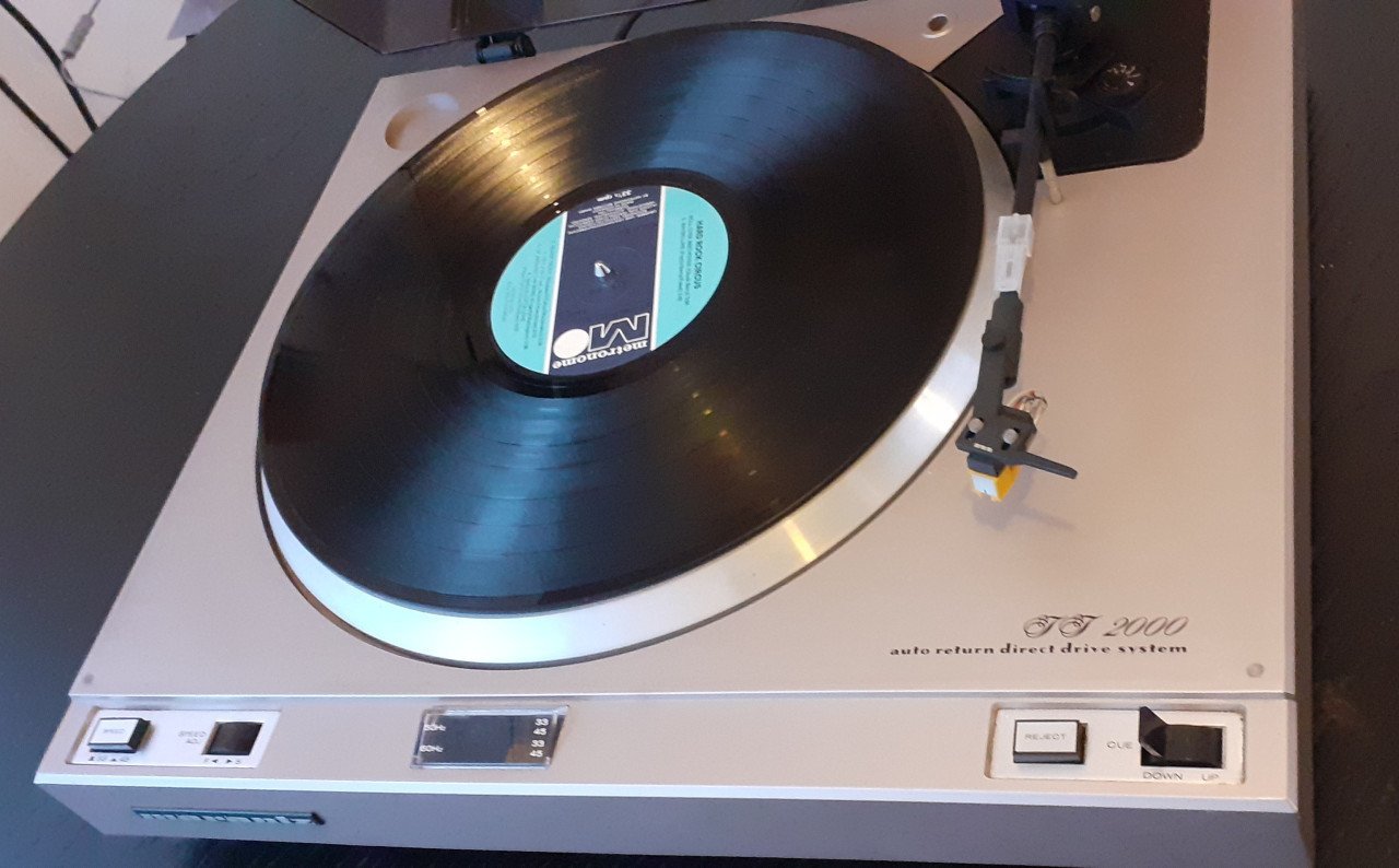 Marantz TT 2000 Platenspeler