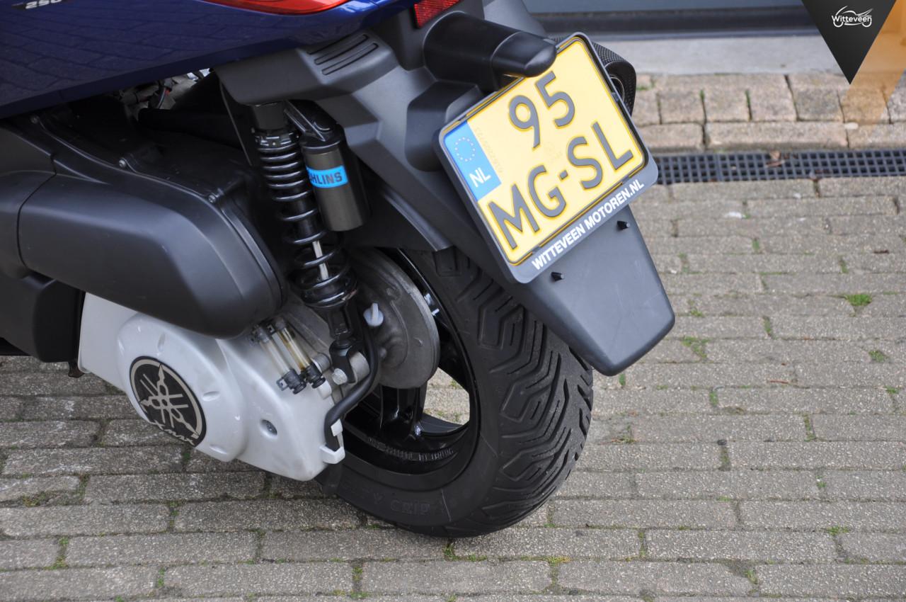 Yamaha X-max 250 12500 kilometers , Akrapovic