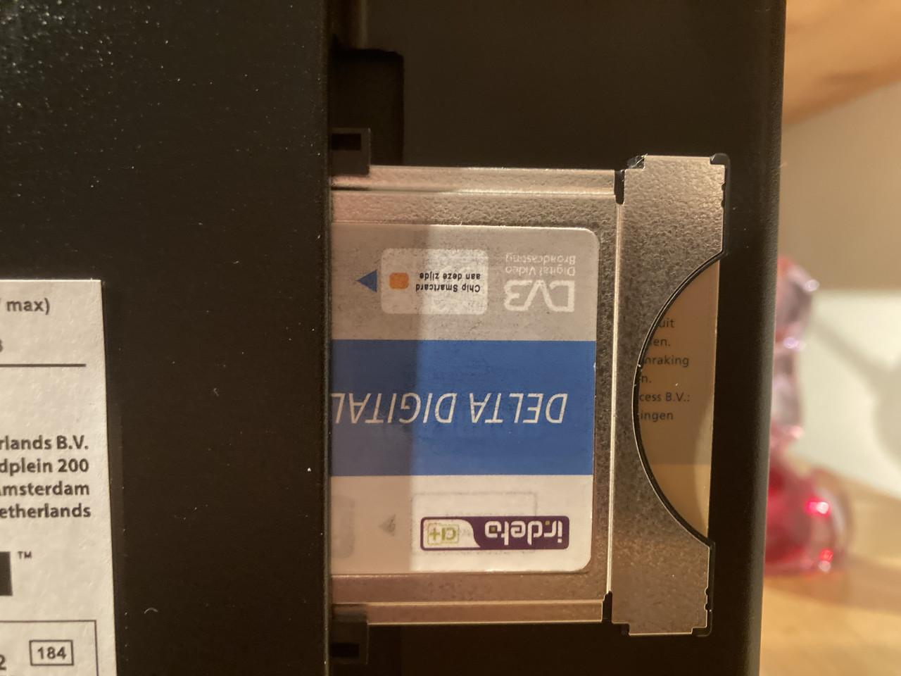 Philips 32 PFL4208H/12 HD smart tv met Ci+module en Delta kaart