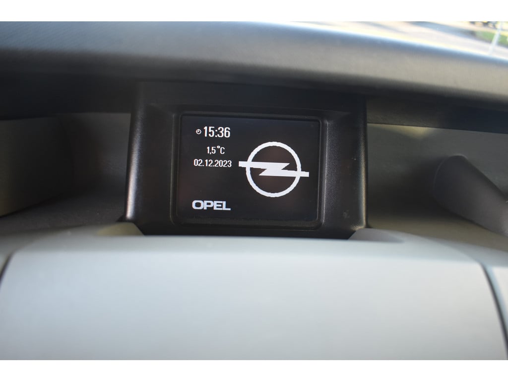 Opel Vivaro 2.5cdti | rolstoelbus | 9 persoons