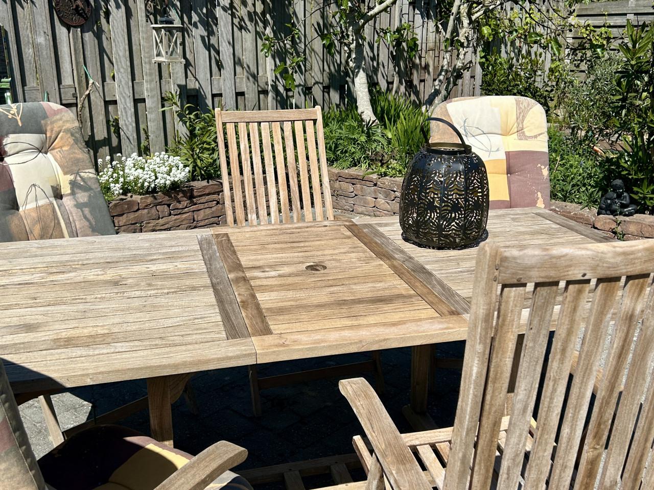 Teakhouten tuinset.