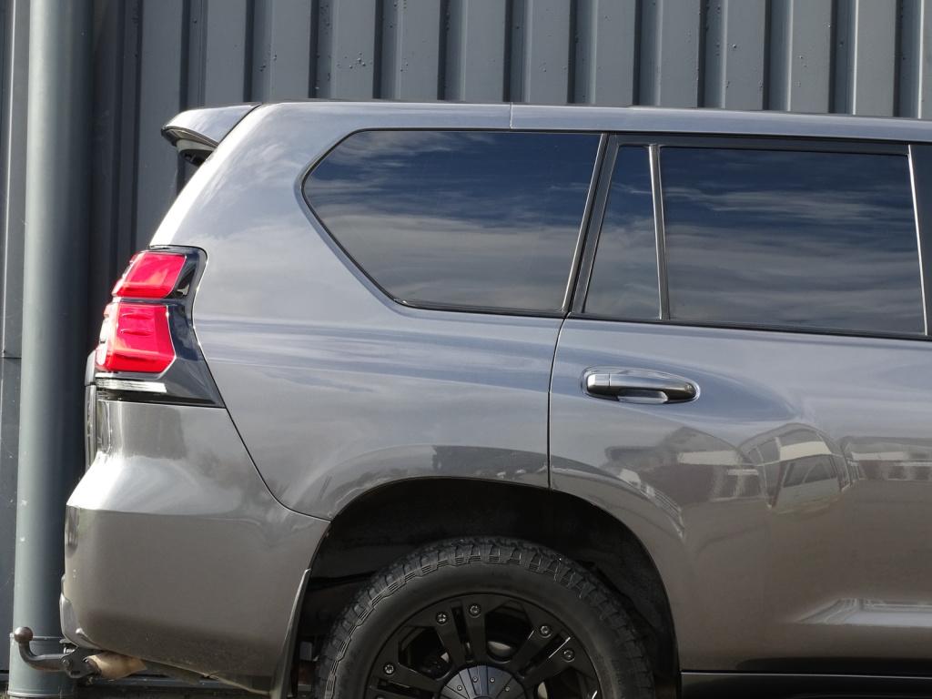 Toyota Land Cruiser 2.8 d-4d comfort be trekker | 5-zitplaatsen |