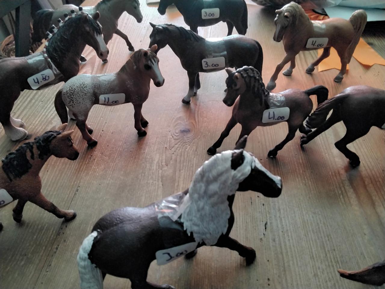 Schleich paarden diversen