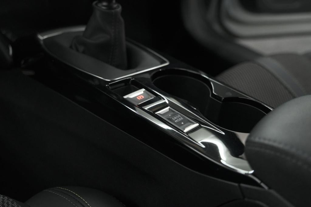 Peugeot 208 puretech 100 gt dark edition | camera | navigatie | apple carpl