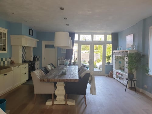 Kloostertafel met 8 stoelen