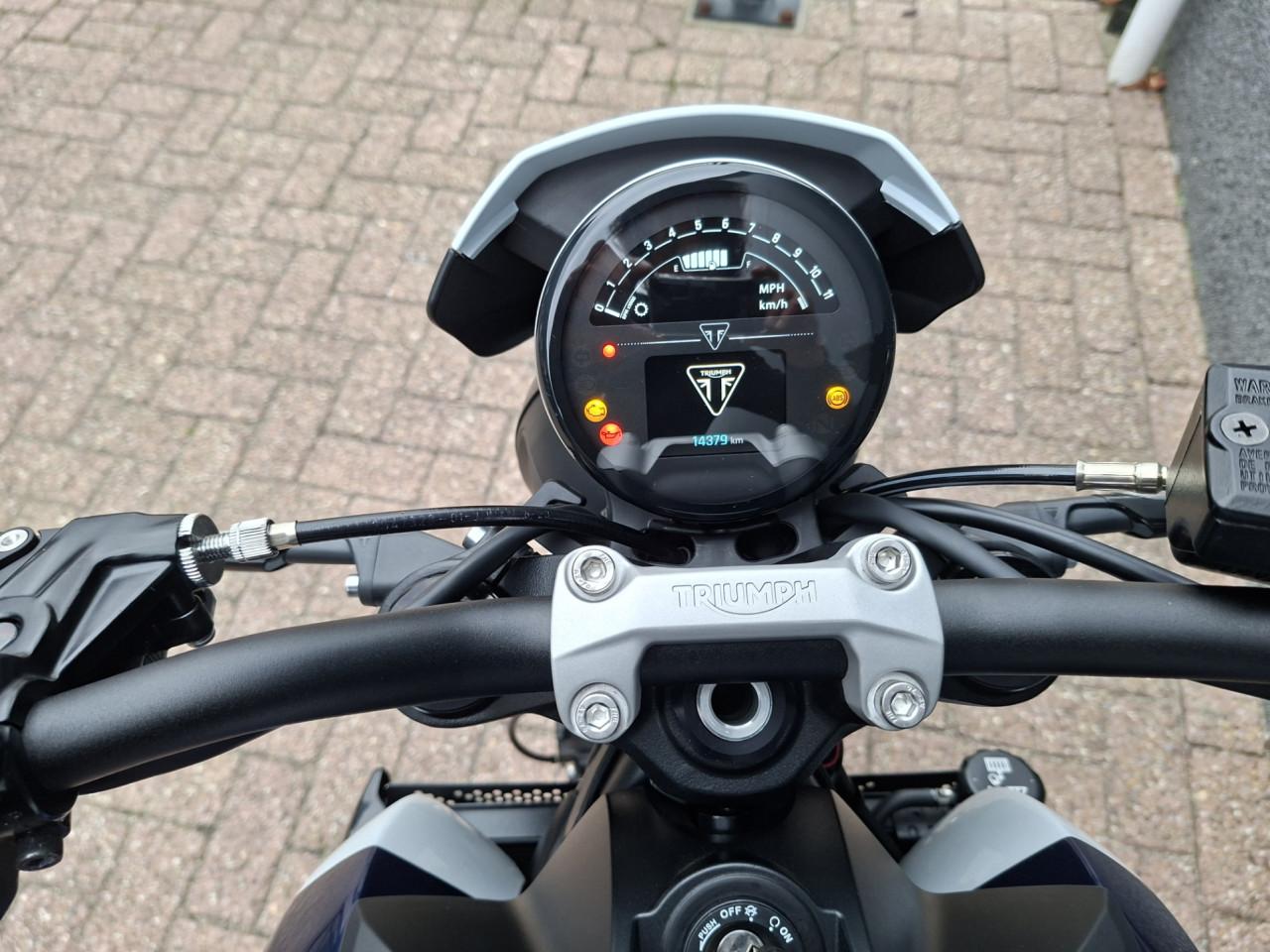 Triumph Trident 660 Triple Tribute ( Incl. Fabrieksgarantie )