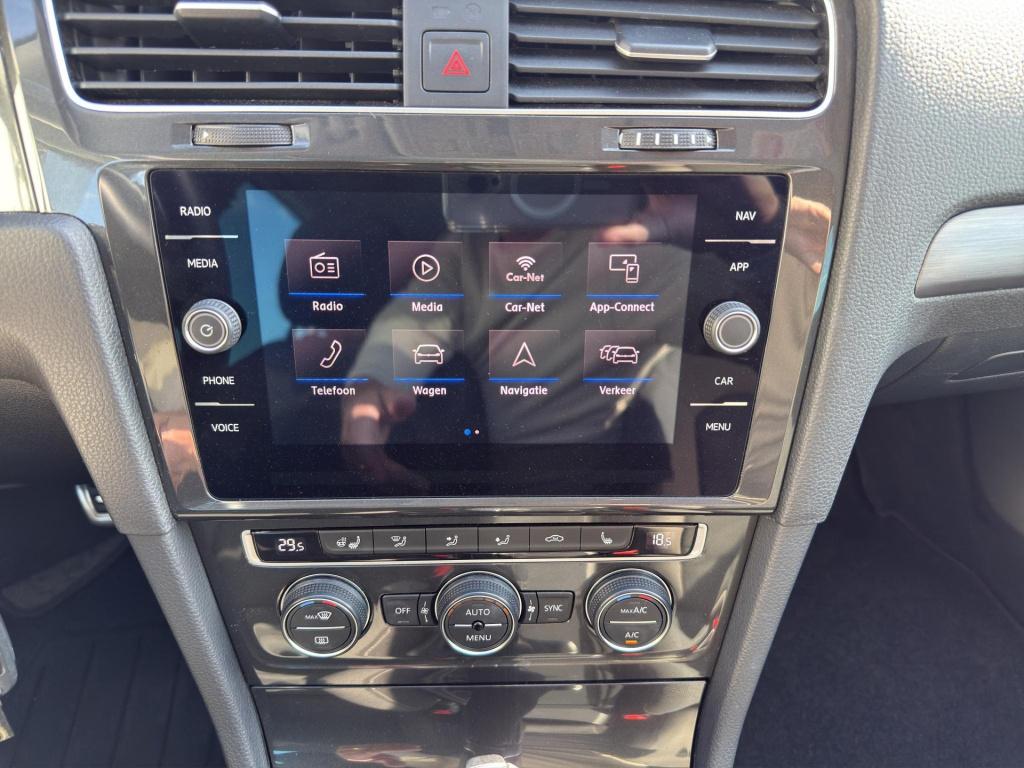 Volkswagen Golf 1.5 tsi highline business r pano | stoel/stuur verwarming |