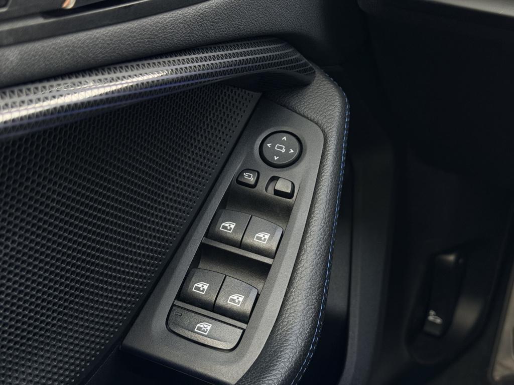 BMW 1 Serie 118i m-sport | carplay | parkeer sensoren | dab | cruise contro