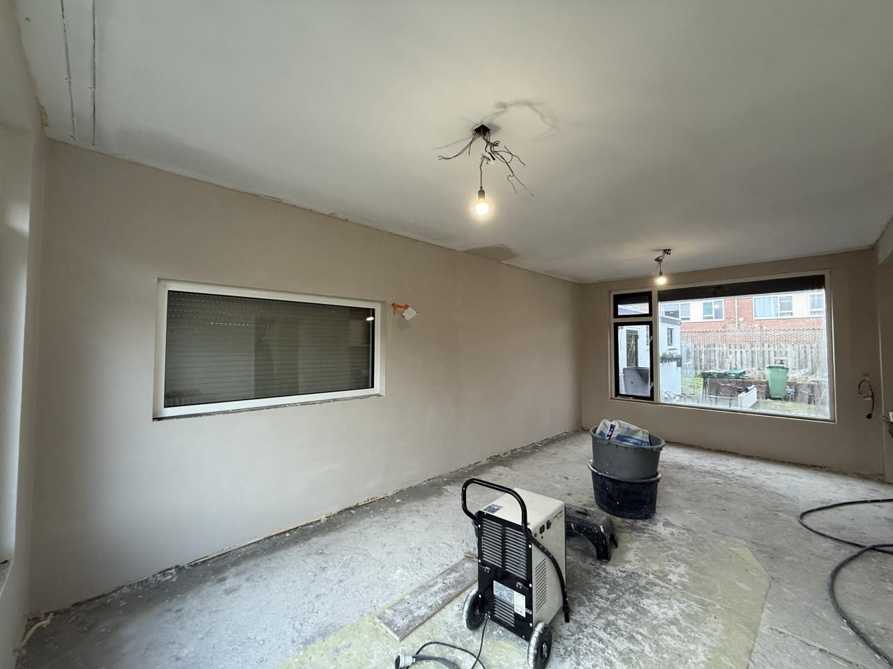 Stukadoorsbedrijf en schilderwerk Tel 0685004348