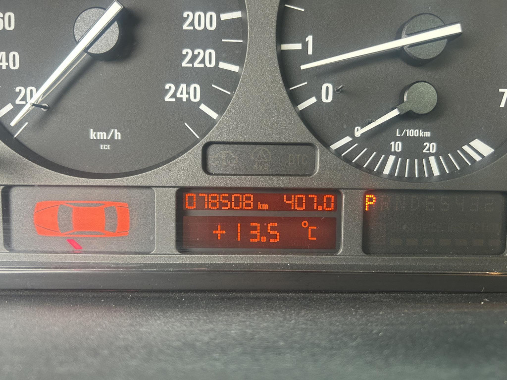 BMW X5 3.0i executive prachtige youngtimer|top staat| uniek lage km stand