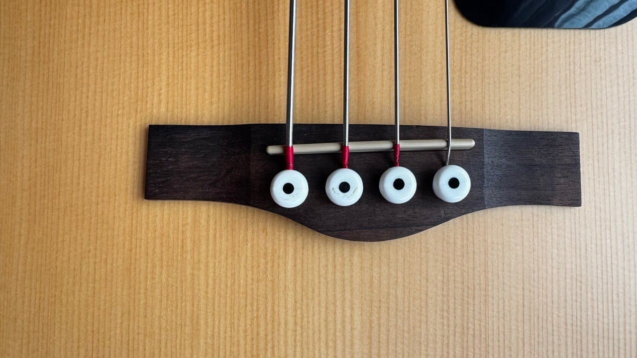 Fender akoestische basgitaar