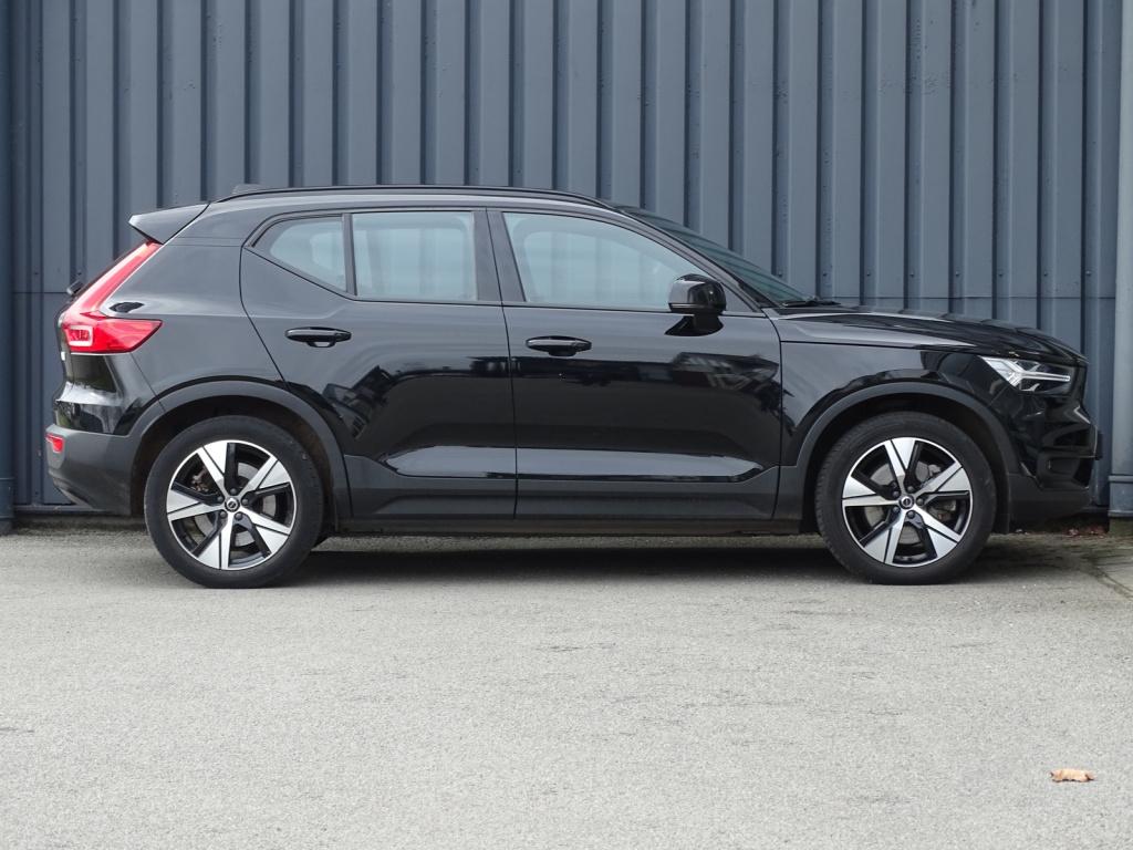 Volvo XC40 recharge p8 awd r-design