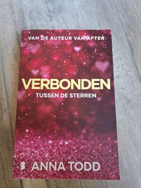 Roman Verbonden tussen de sterren van Anna Todd