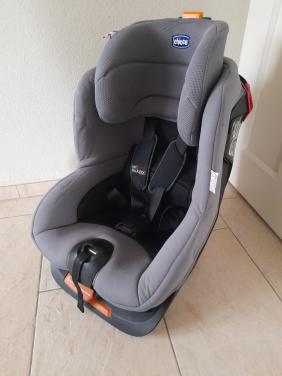 Chicco autostoel 9 / 18 kg (in goede schone staat)