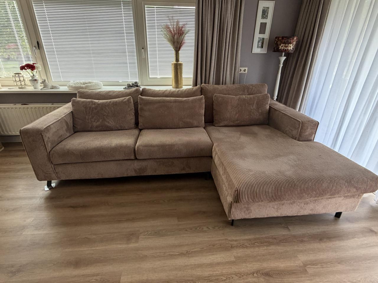 Ruime 3-ztis bankstel met longchair