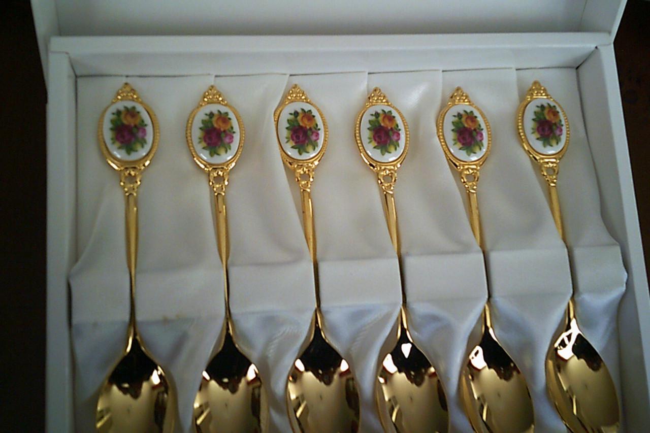 ROYAL ALBERT porselein - old country roses lepeltjes