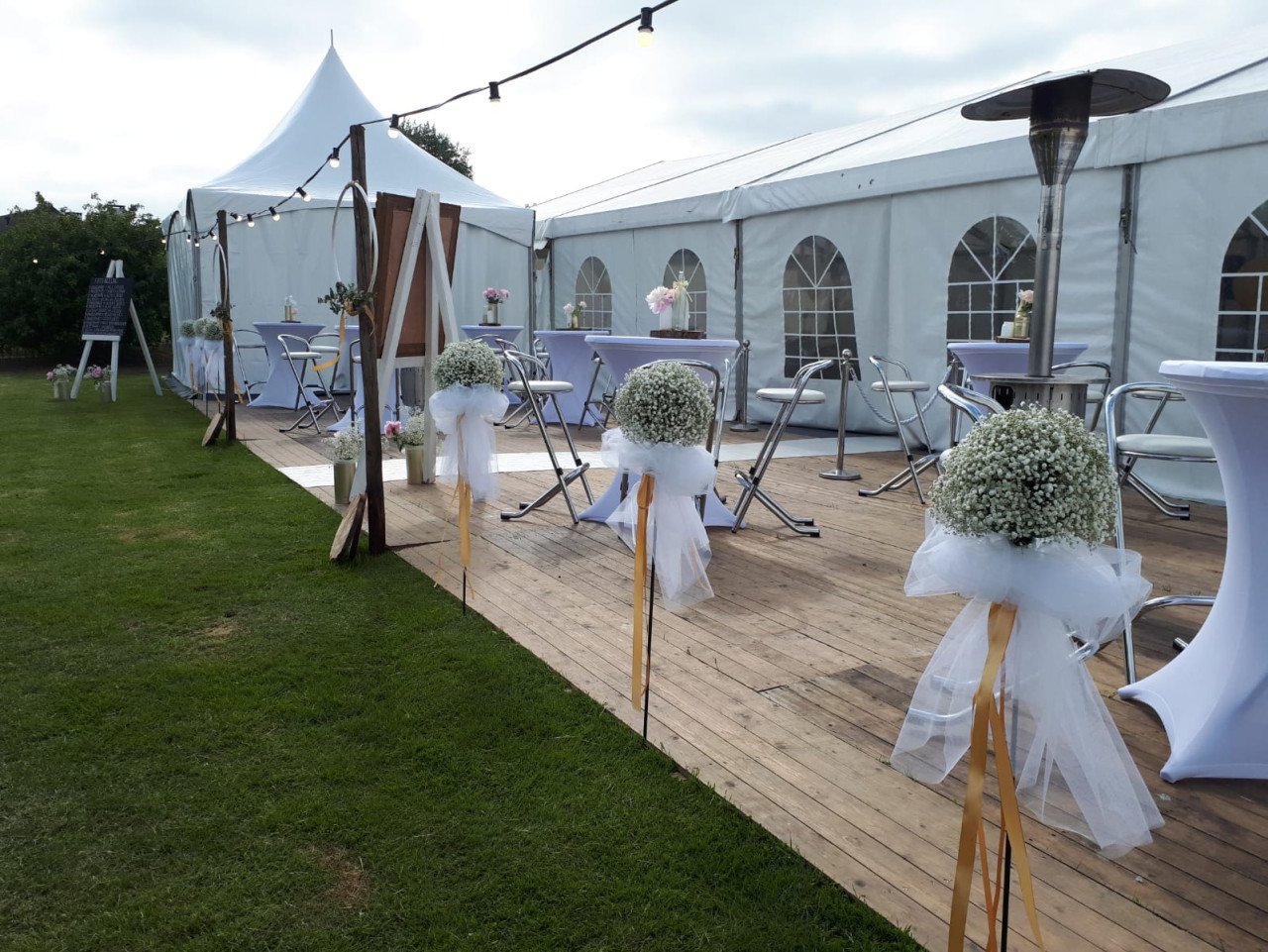 Witte loper voor bruiloft of feest
