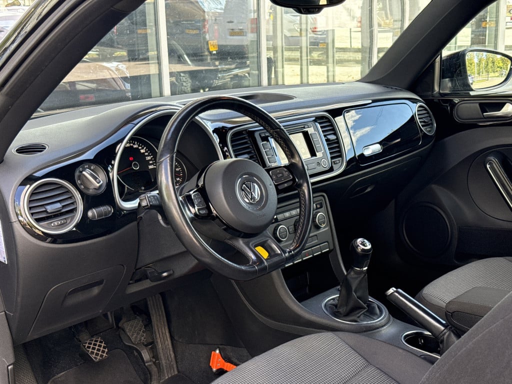 Volkswagen New Beetle 1.2 tsi design | nl-auto | navi | airco | cruisec.